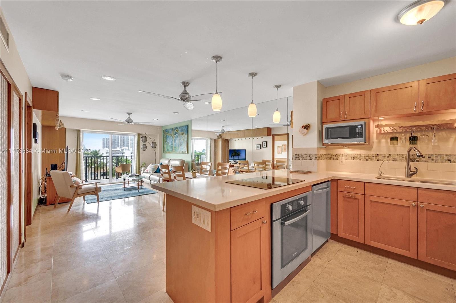 1000 Michigan Ave # 606