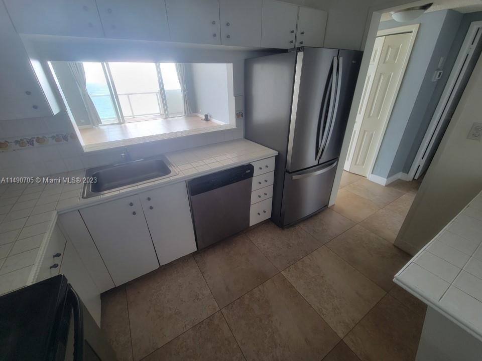 5601 Collins Ave # 1711