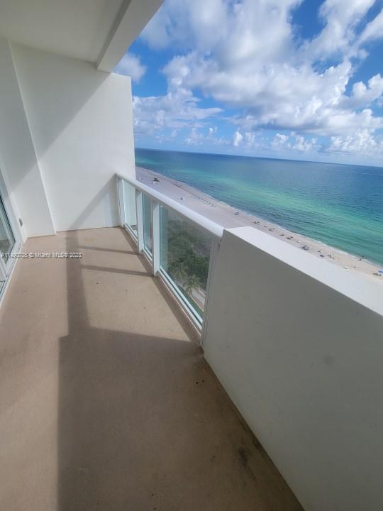 5601 Collins Ave # 1711