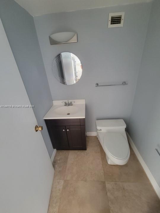 5601 Collins Ave # 1711
