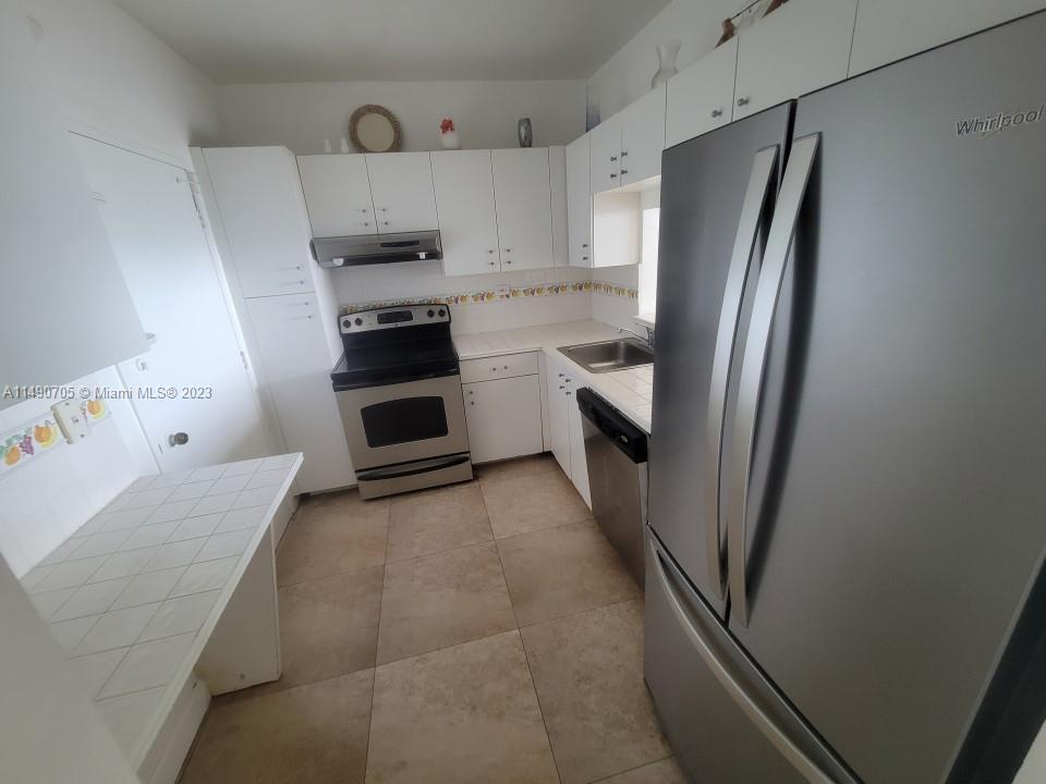 5601 Collins Ave # 1711