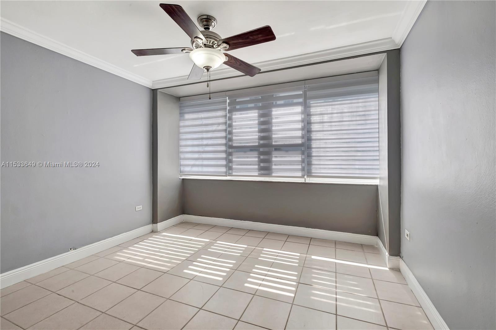 7545 E Treasure Dr # 4J