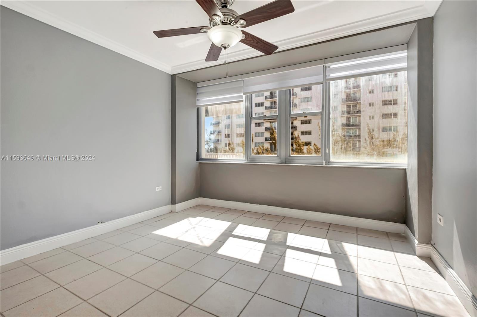 7545 E Treasure Dr # 4J