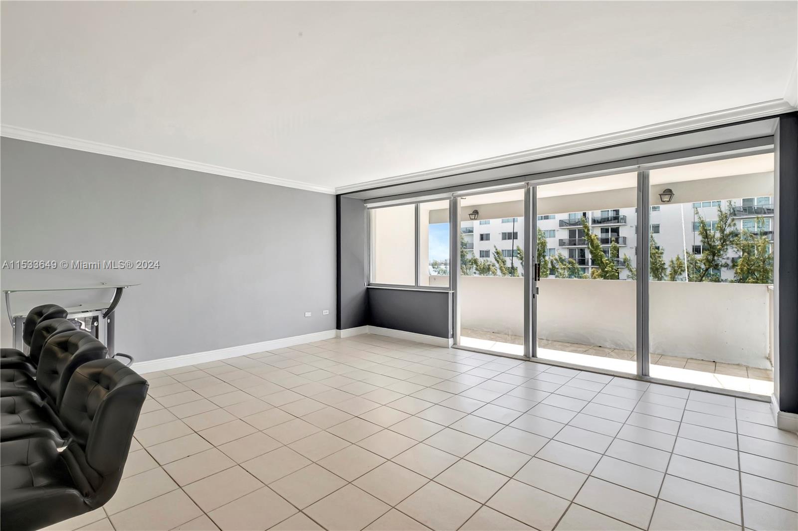 7545 E Treasure Dr # 4J