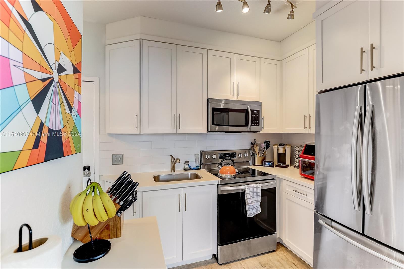 820 Euclid Ave # 301