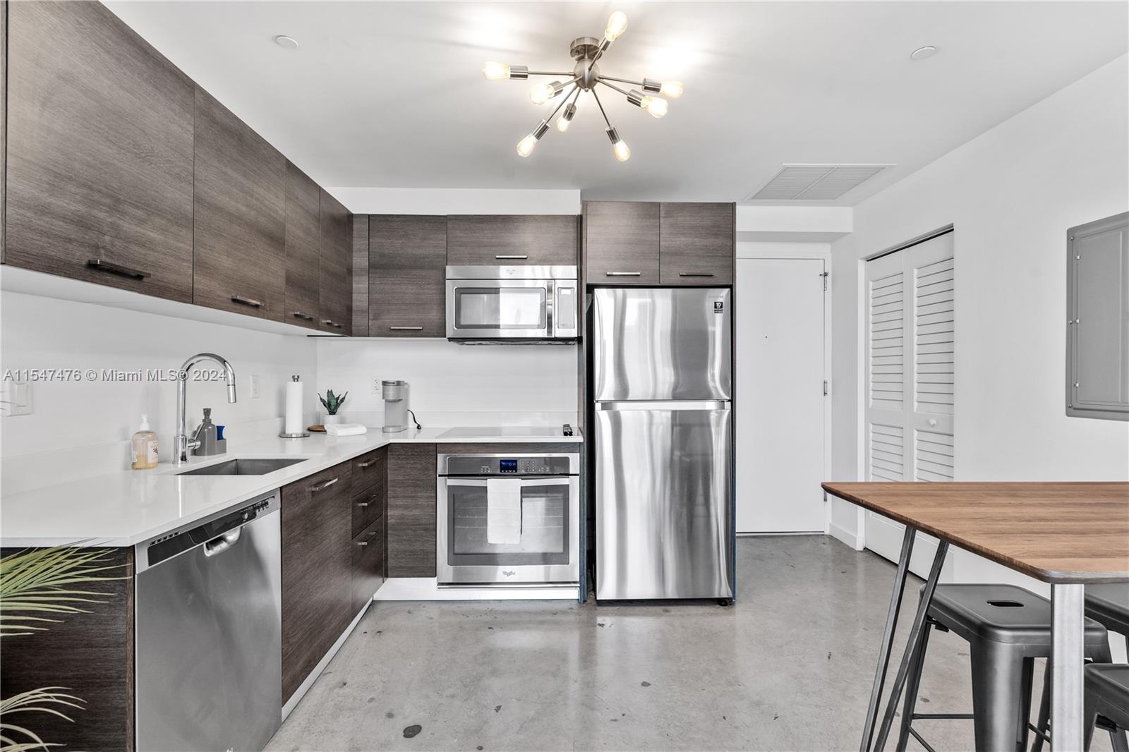 151 SE 1st St # 3203