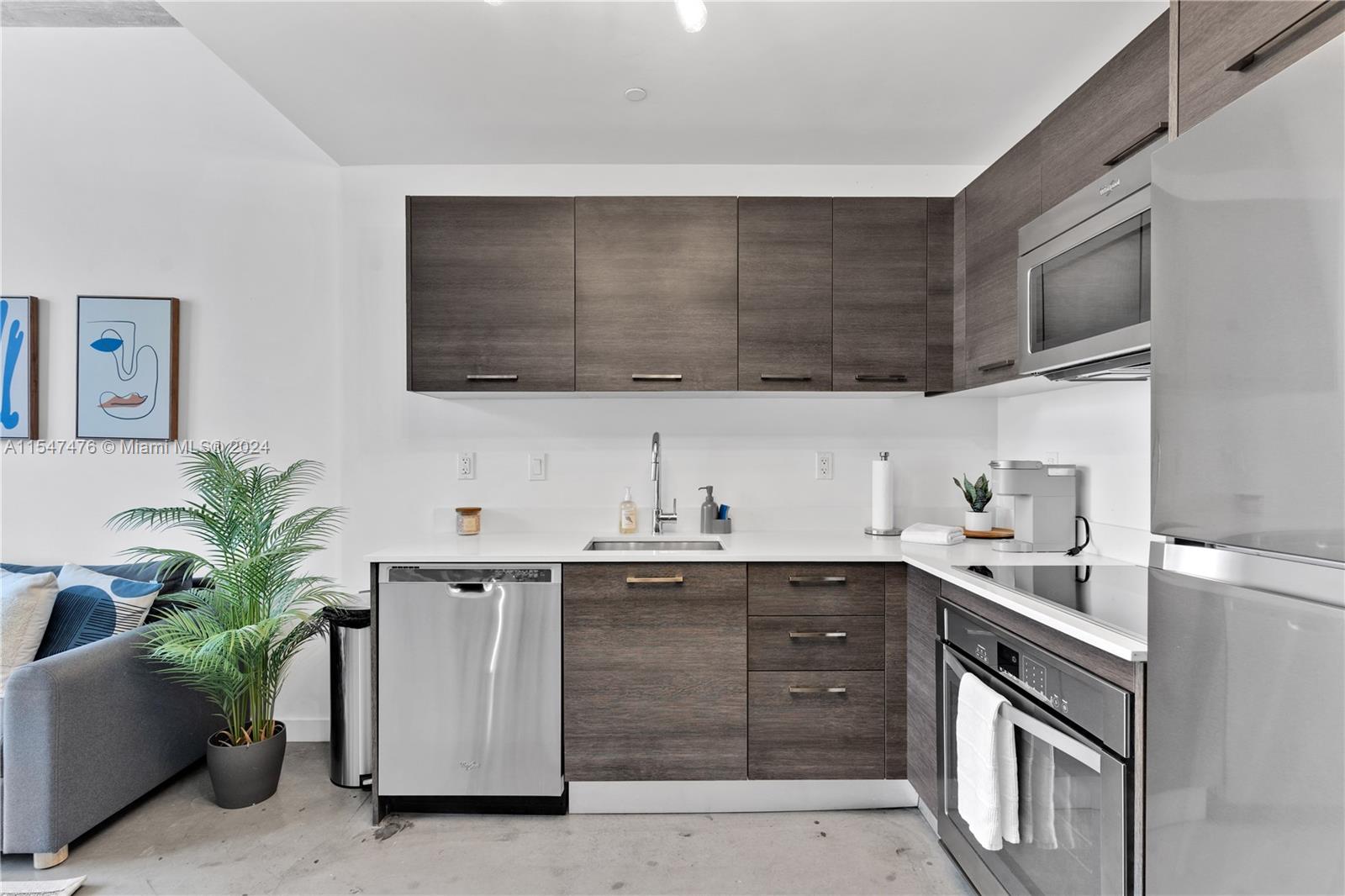 151 SE 1st St # 3203