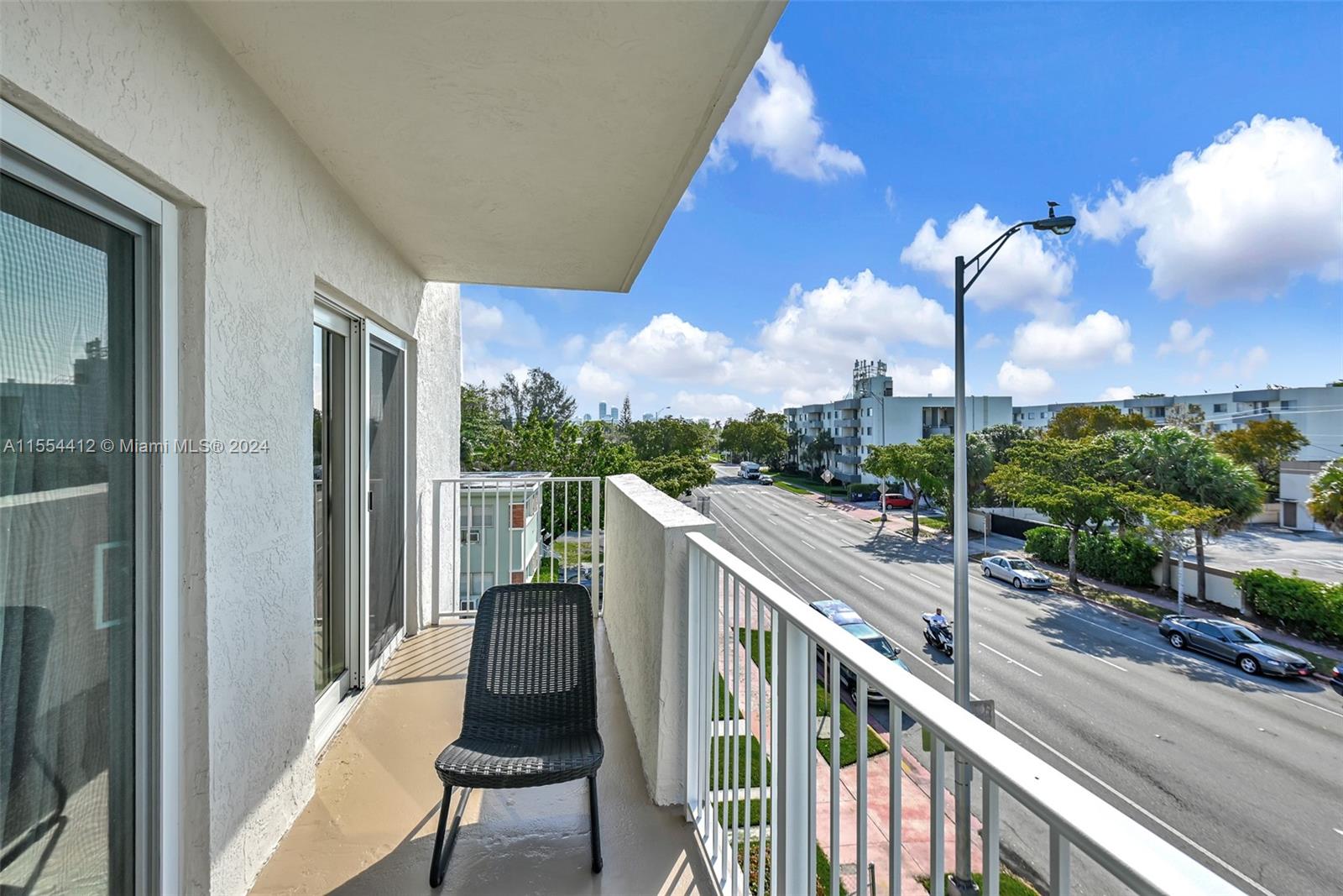 1975 Normandy Dr # 306