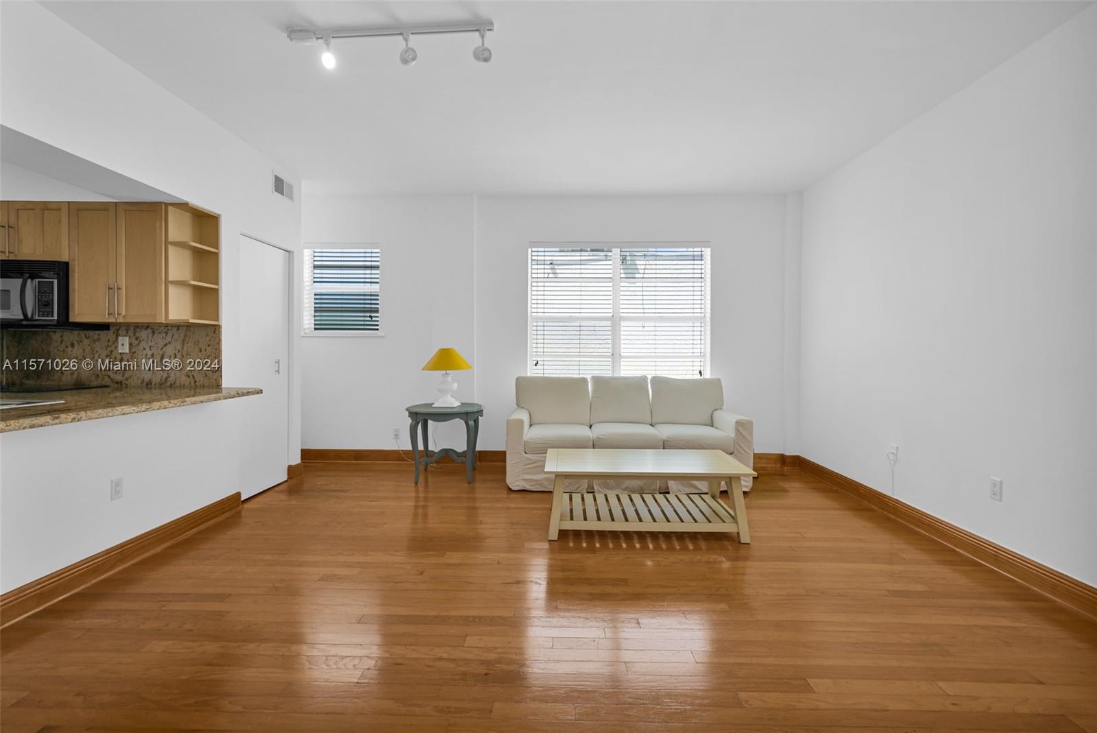 1200 Euclid Ave # 204