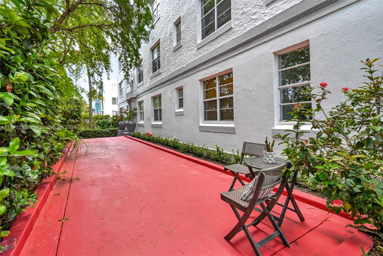 1200 Euclid Ave # 204