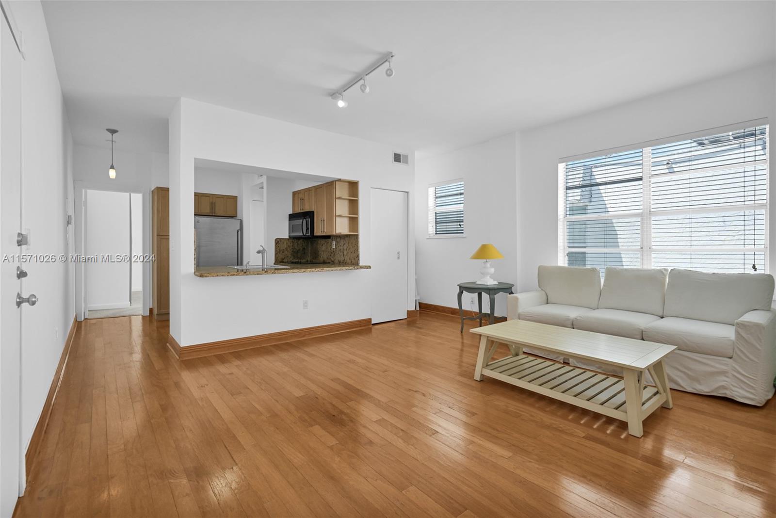 1200 Euclid Ave # 204
