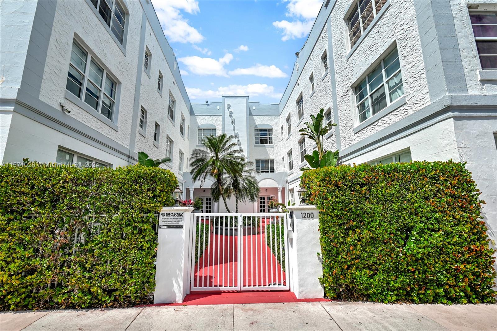 1200 Euclid Ave # 204