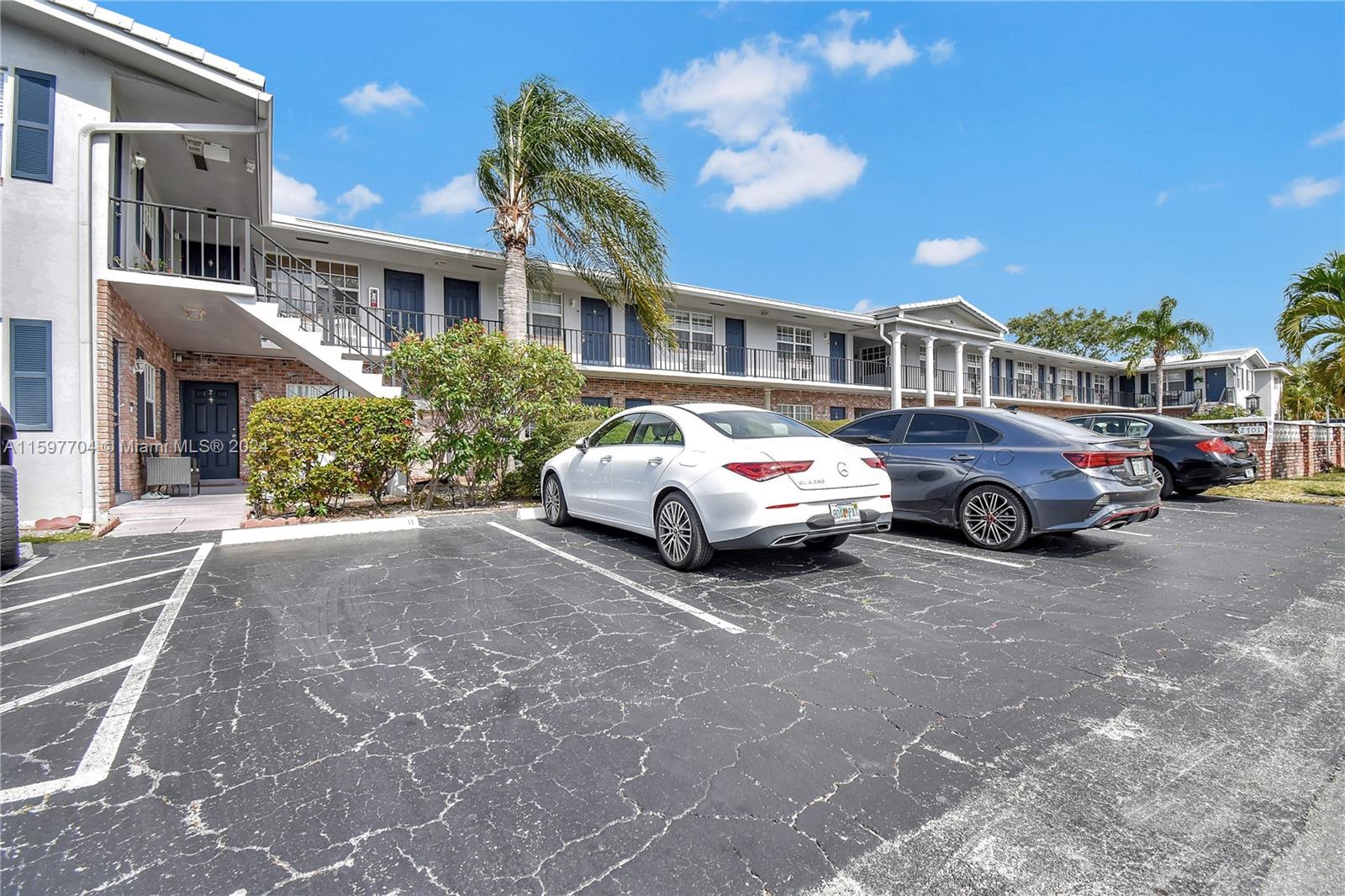 2701 Middle River Dr # 3