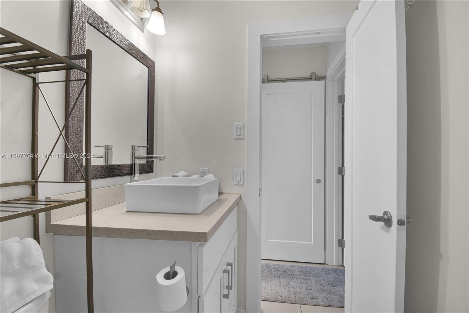 2701 Middle River Dr # 3