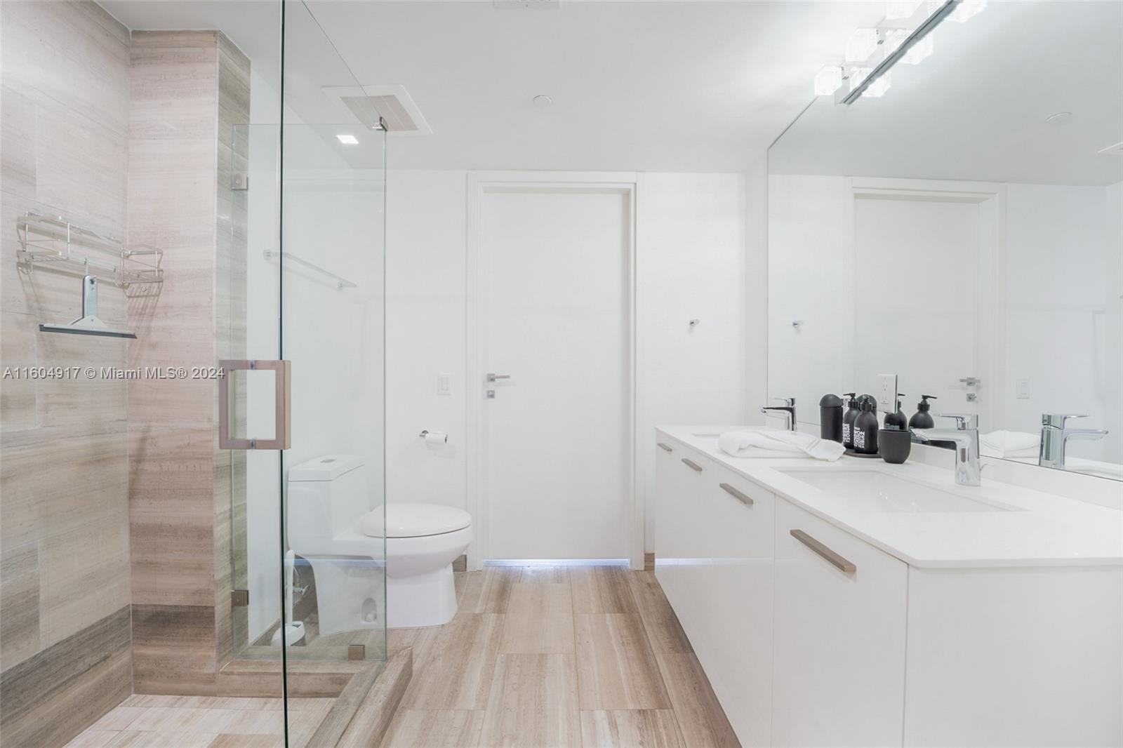 1300 Brickell Bay Dr # 3004