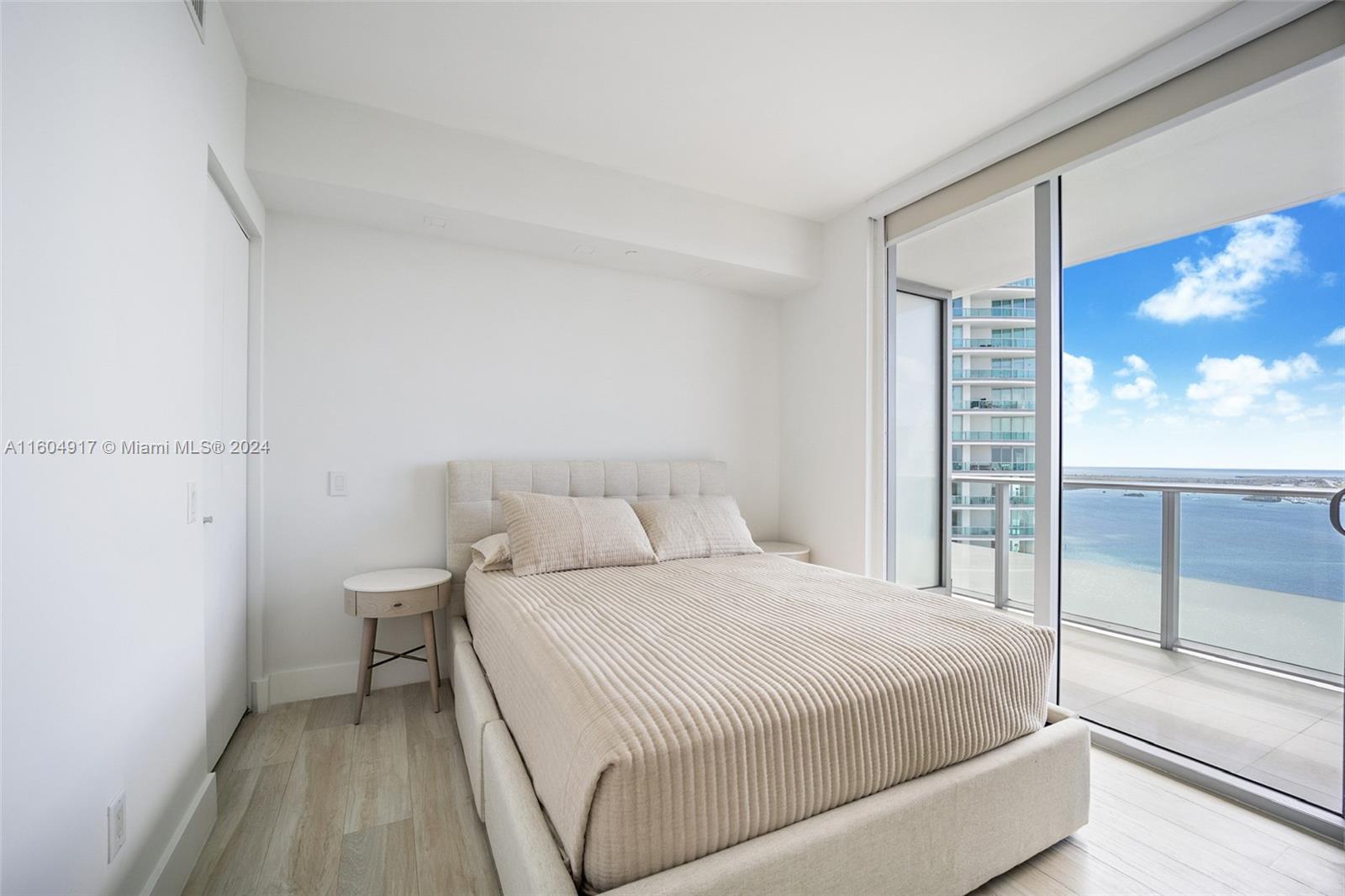 1300 Brickell Bay Dr # 3004