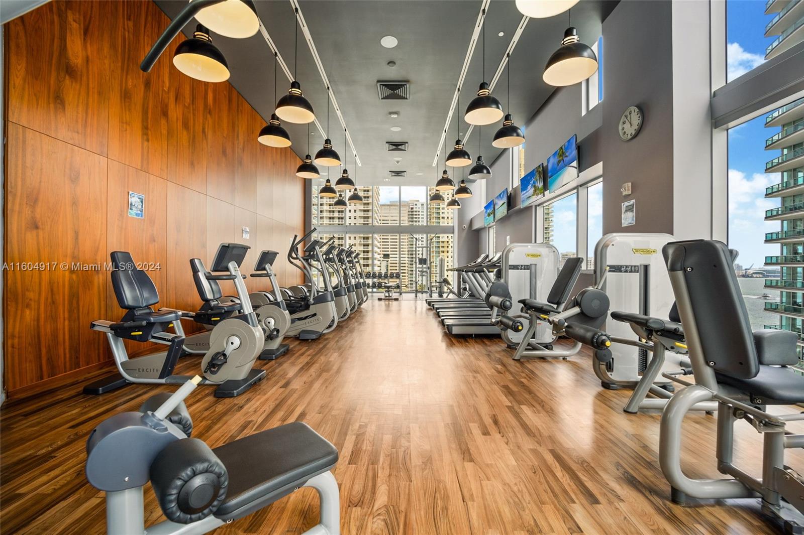 1300 Brickell Bay Dr # 3004