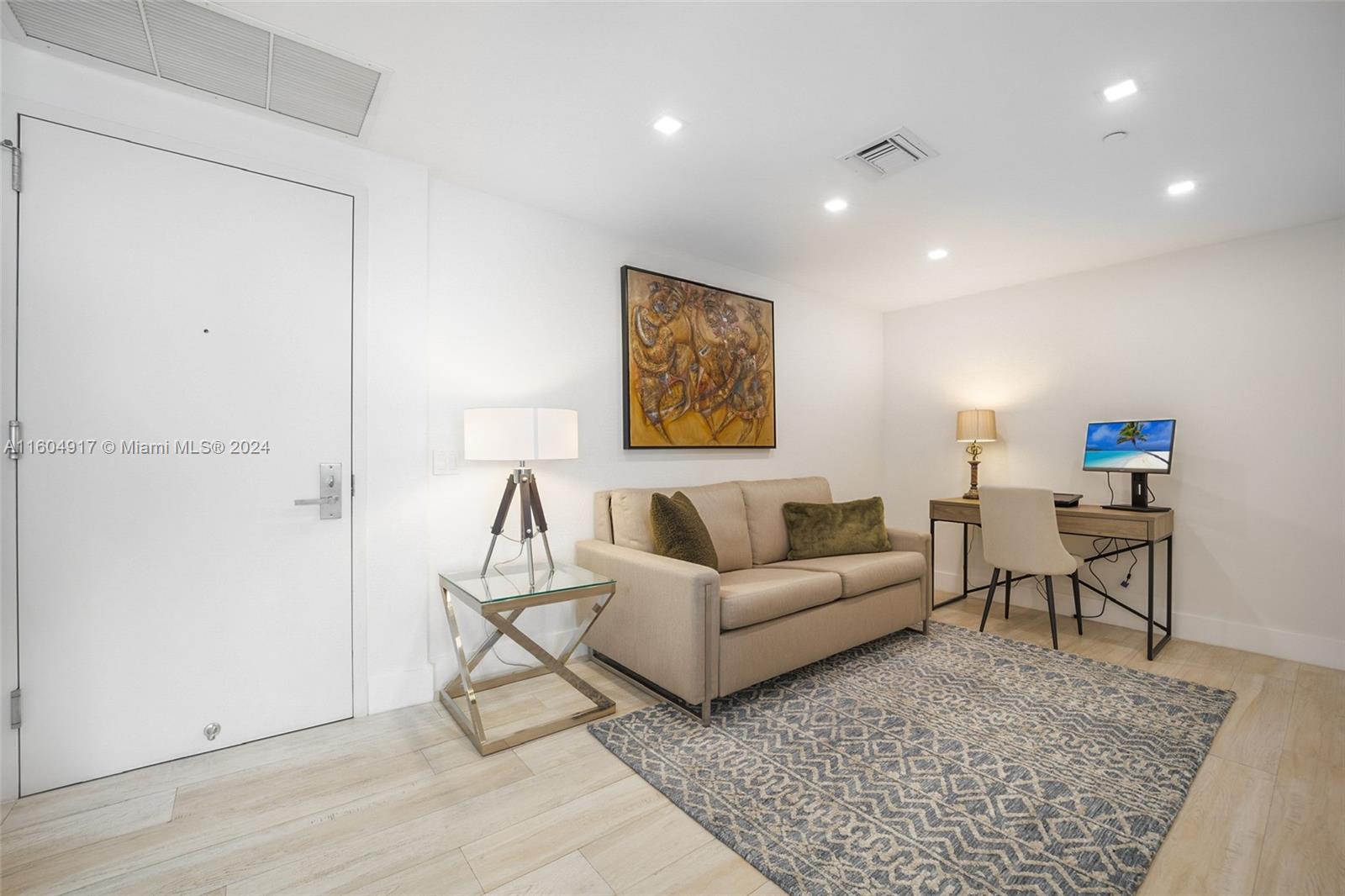1300 Brickell Bay Dr # 3004
