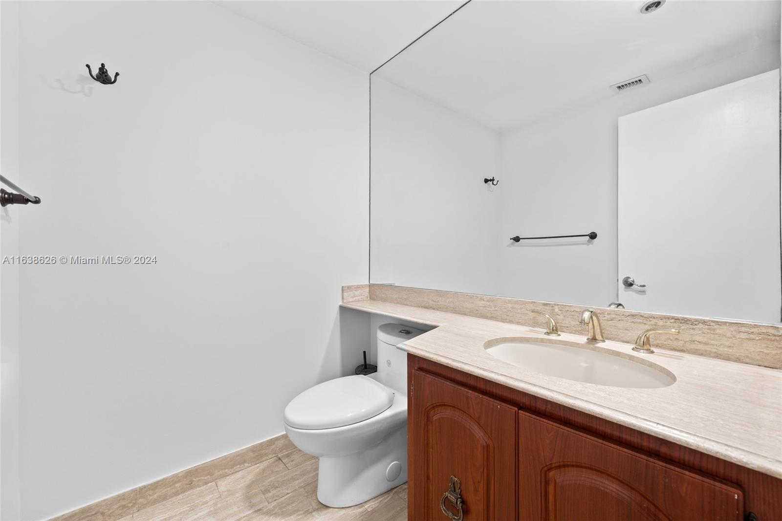 10205 Collins Ave # 1406
