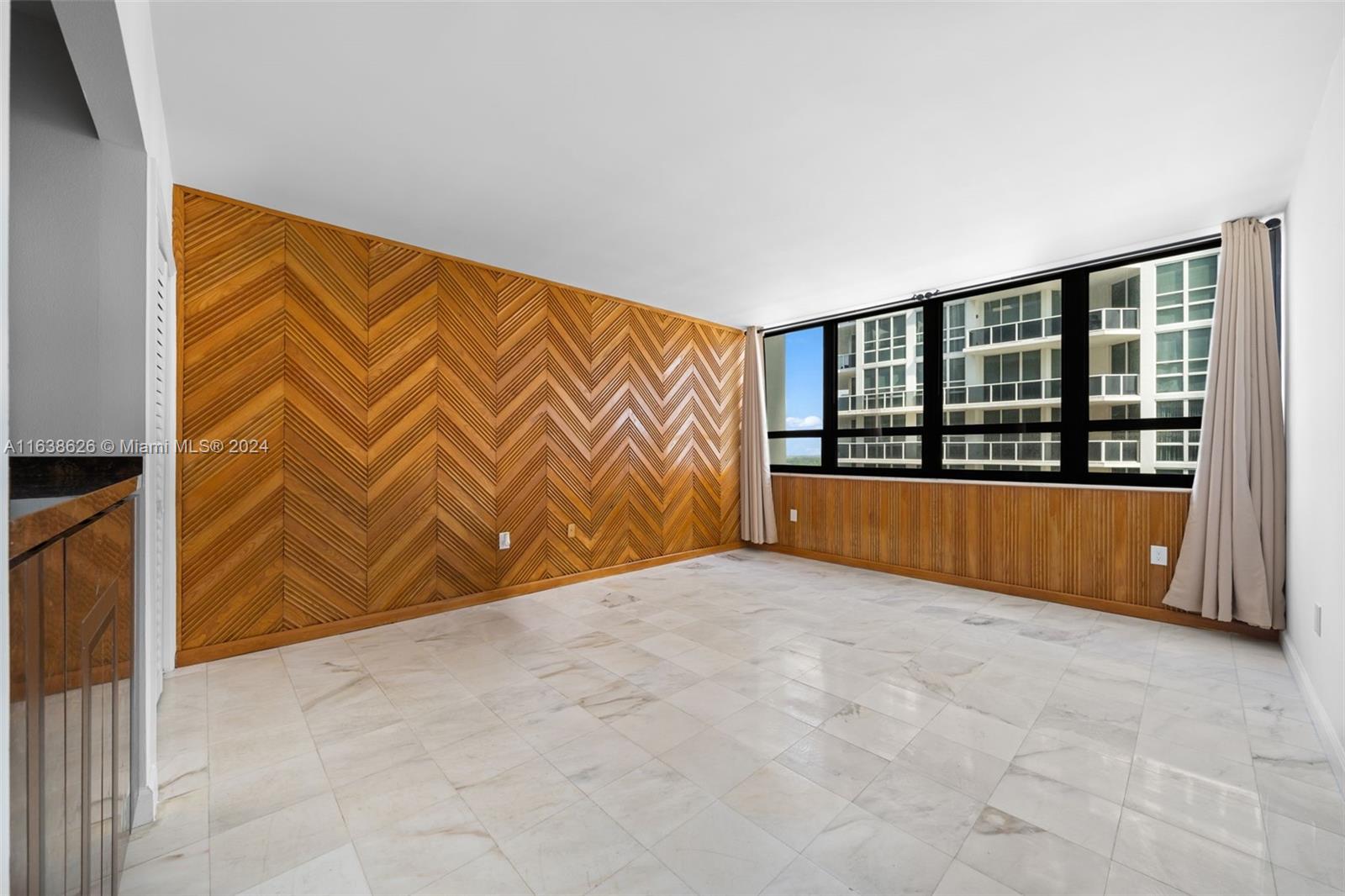 10205 Collins Ave # 1406