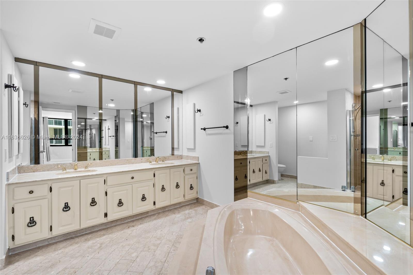 10205 Collins Ave # 1406