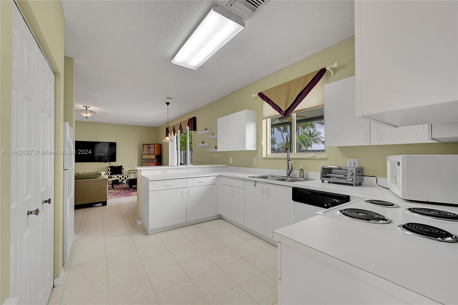 1656 SW 108th Ter