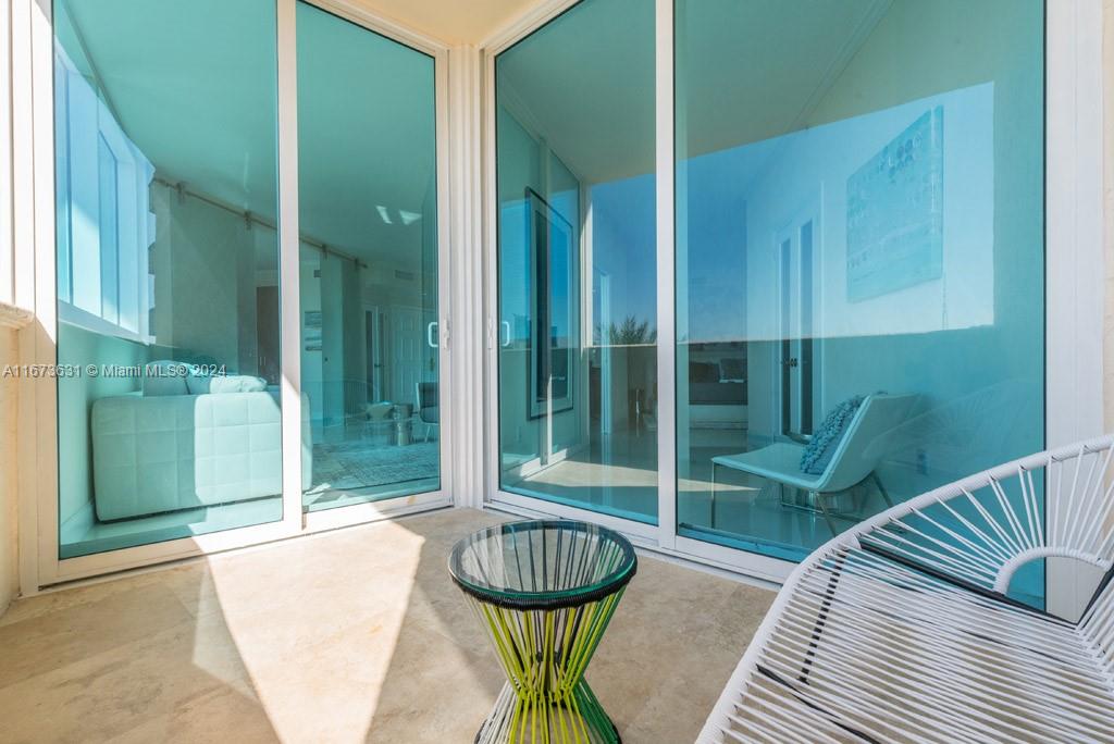 300 S Pointe Dr # 706
