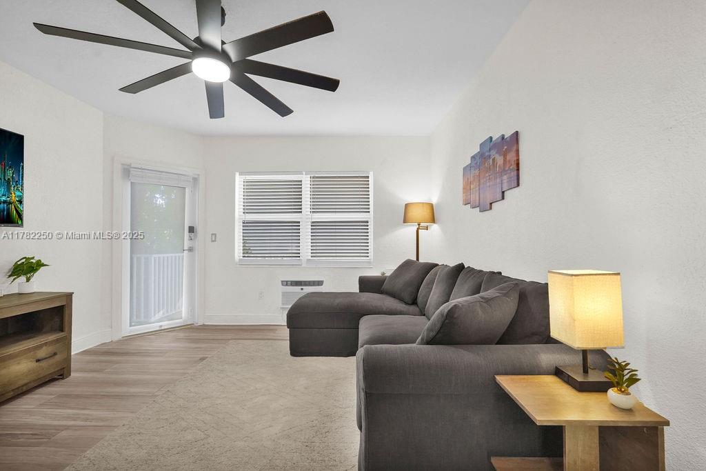 835 Meridian Ave # 11