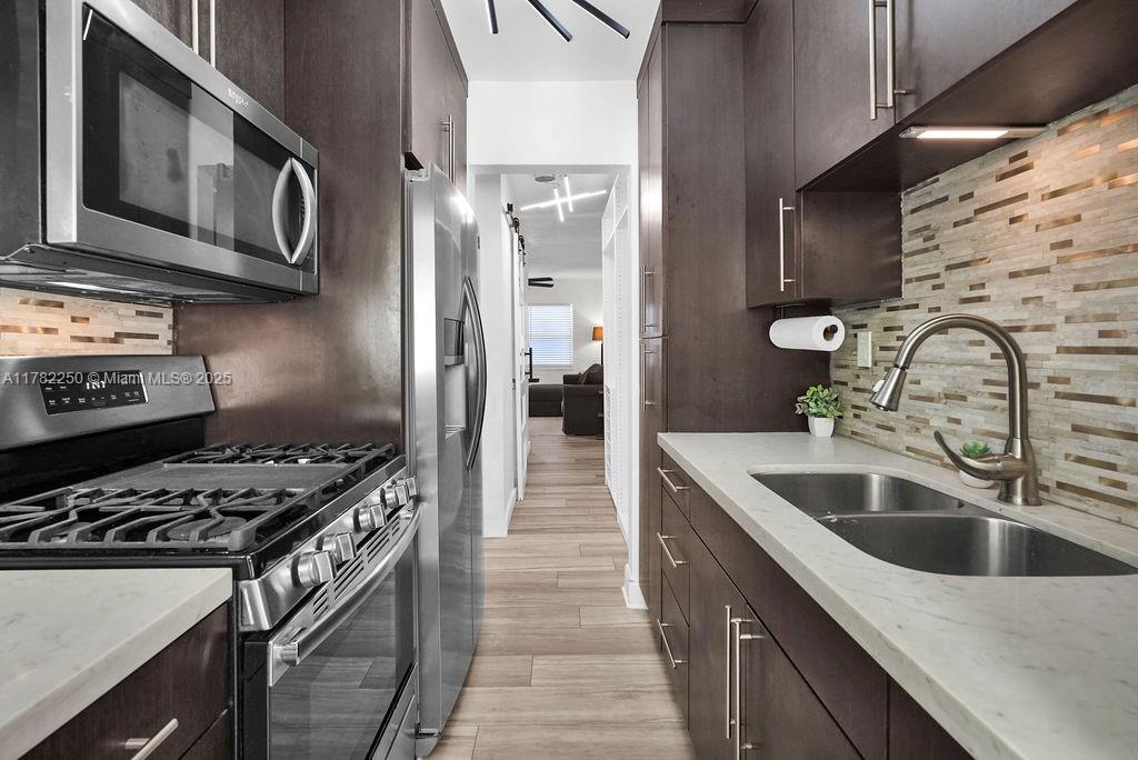 835 Meridian Ave # 11