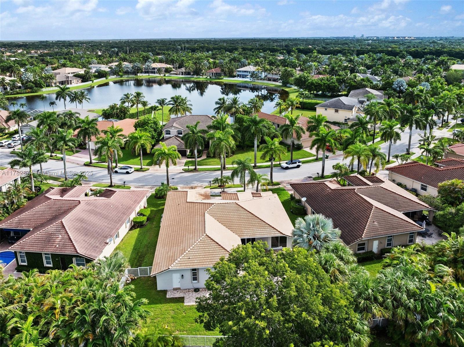 1807 Victoria Pointe Cir