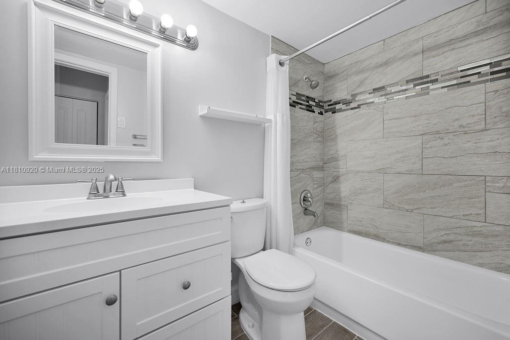 4143 N Ocean Blvd # 304