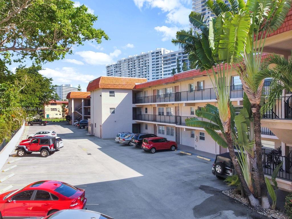 4143 N Ocean Blvd # 304
