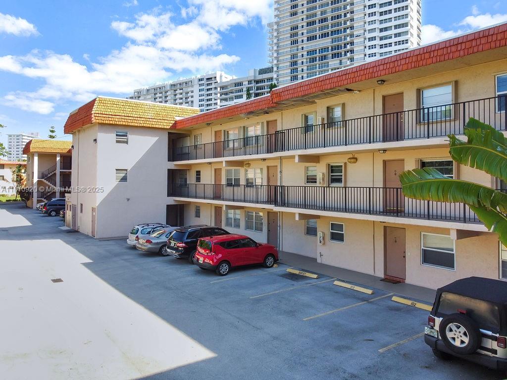 4143 N Ocean Blvd # 304