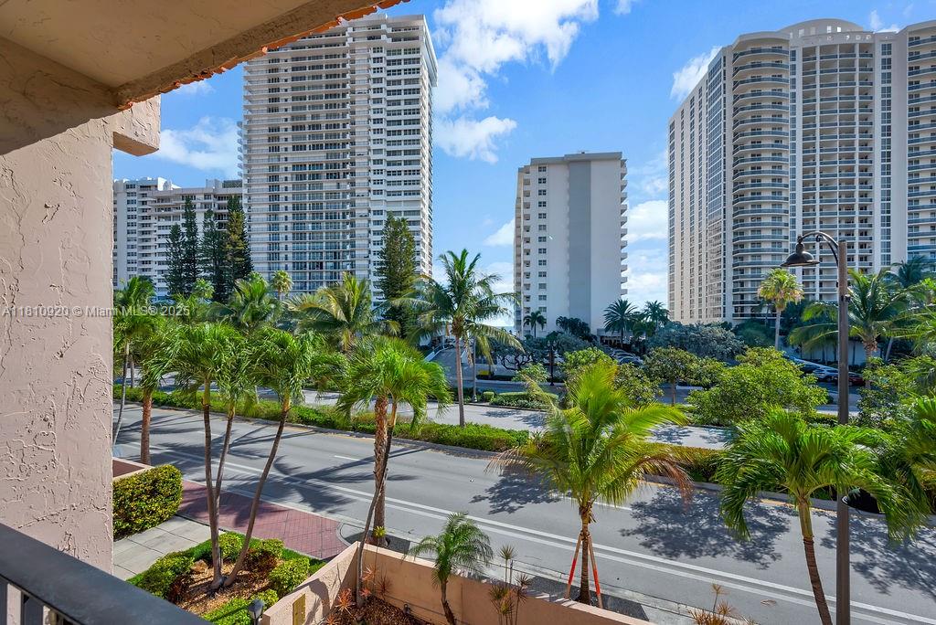 4143 N Ocean Blvd # 304