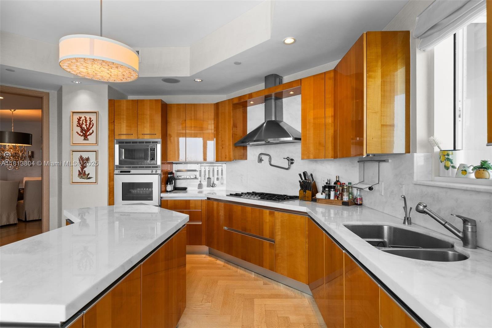 16047 Collins Ave # 1101