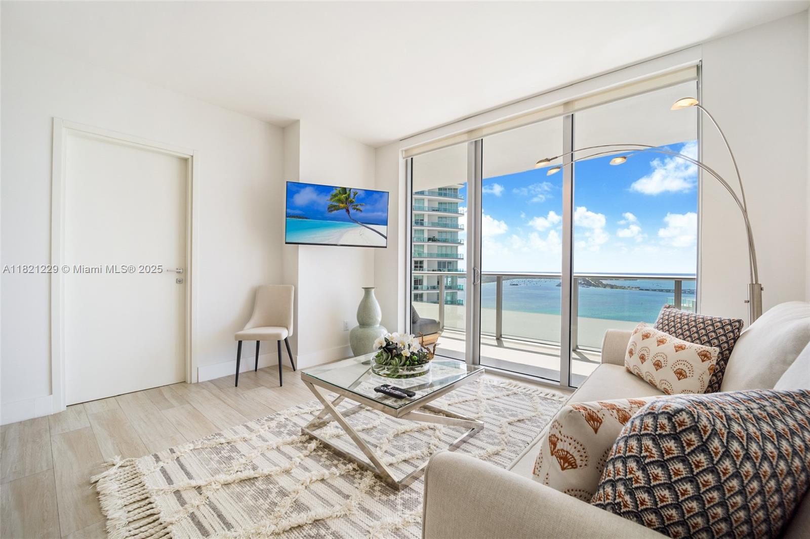 1300 Brickell Bay Dr # 3004