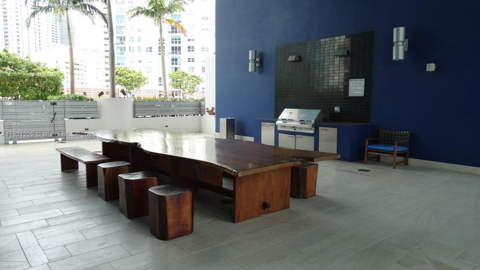 1300 Brickell Bay Dr # 3004