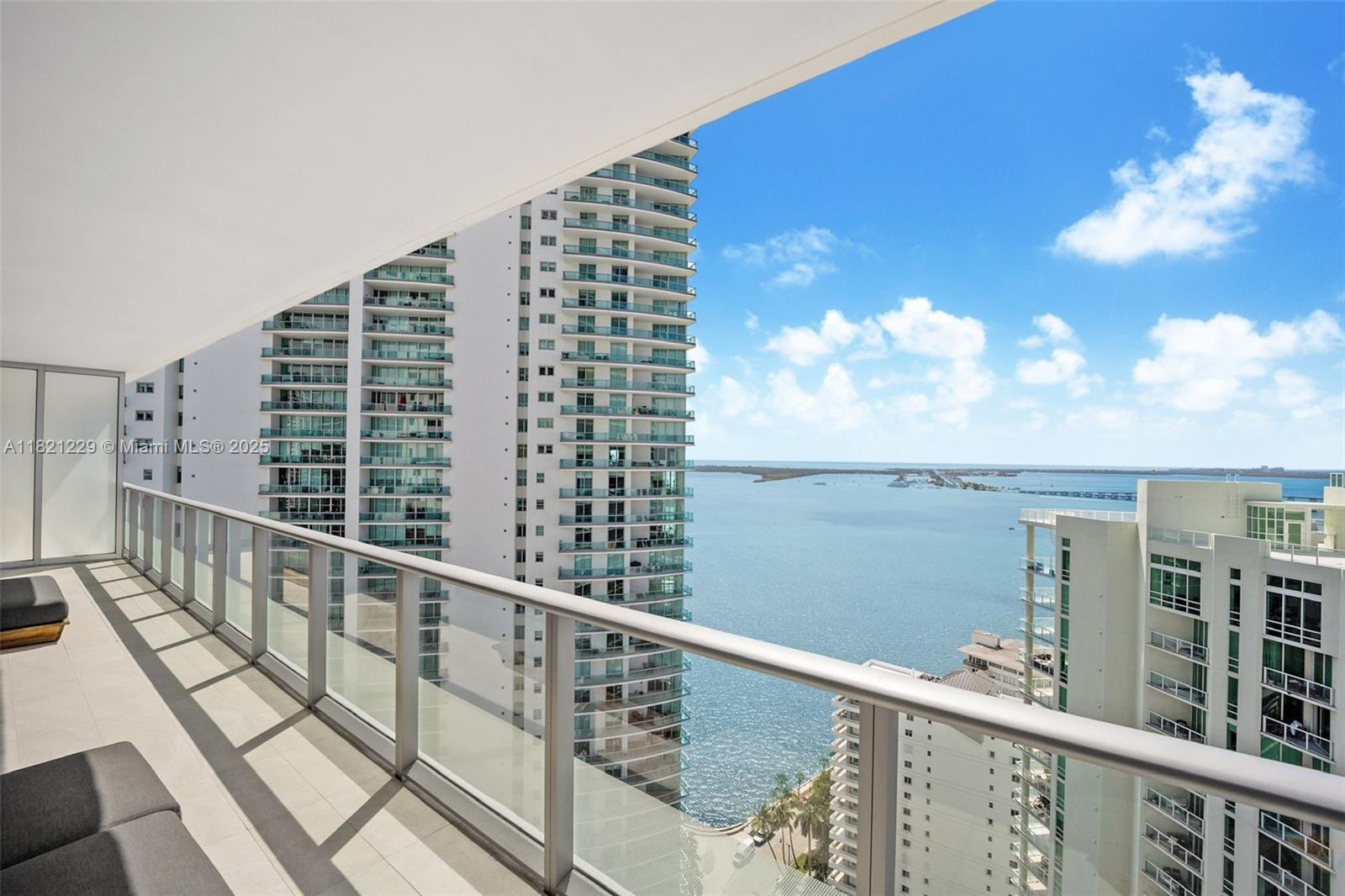 1300 Brickell Bay Dr # 3004
