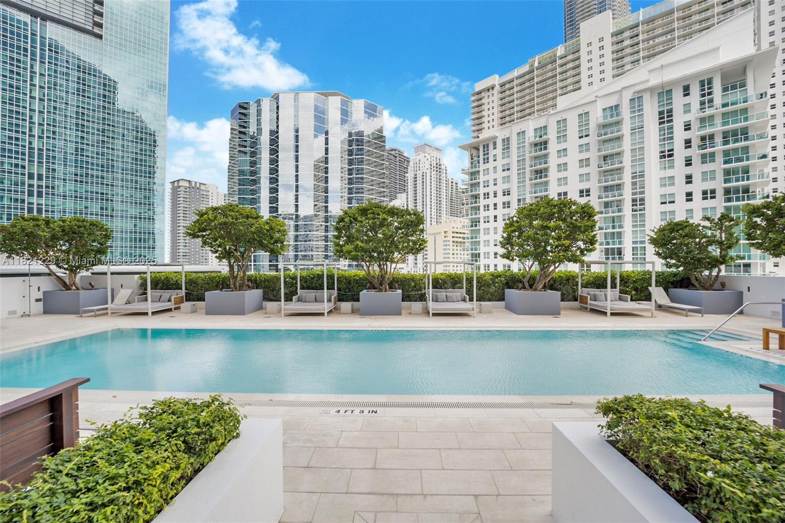 1300 Brickell Bay Dr # 3004