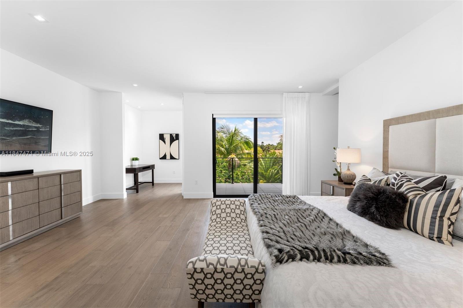 16703 S Botaniko Dr S