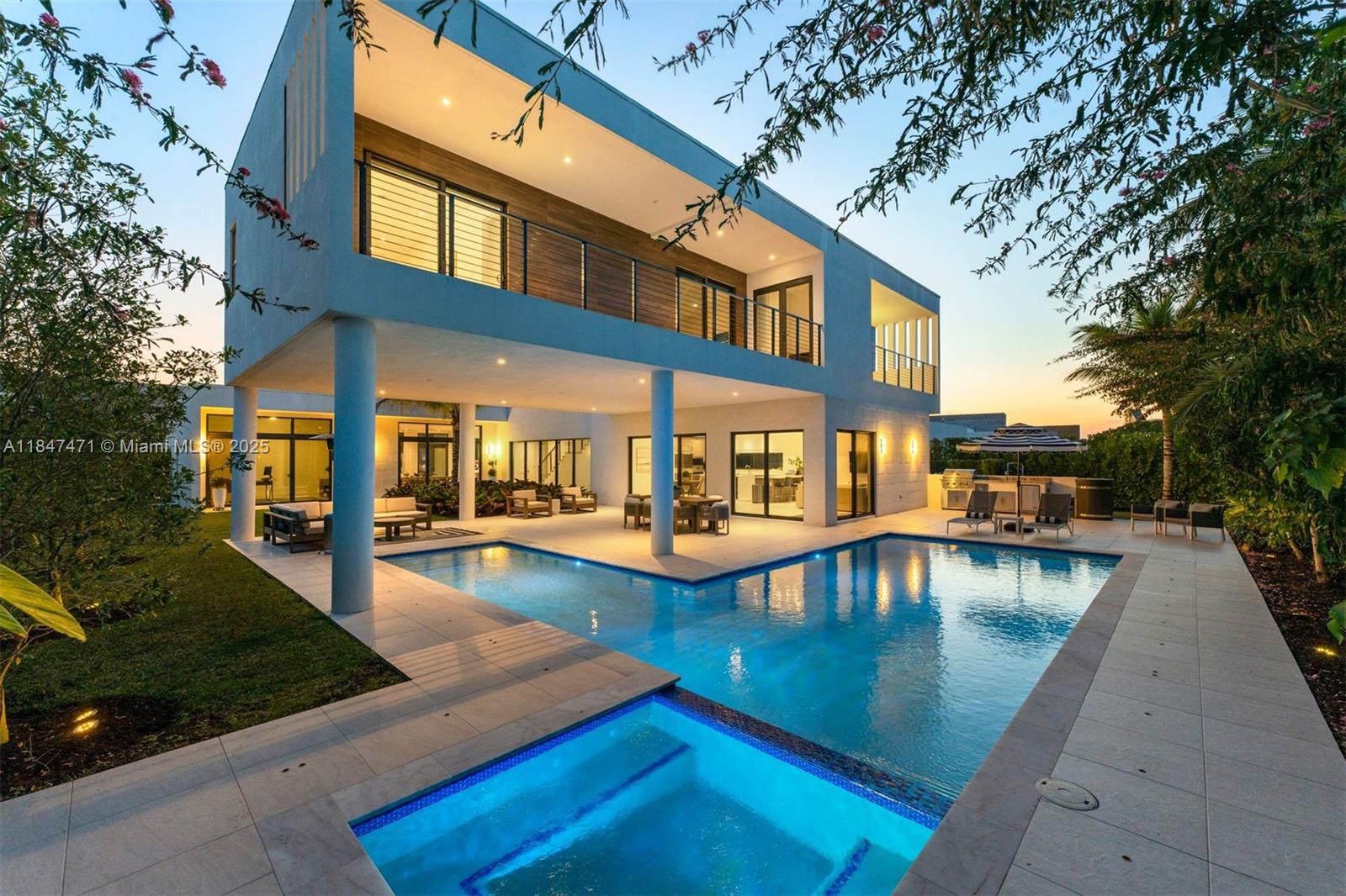 16703 S Botaniko Dr S