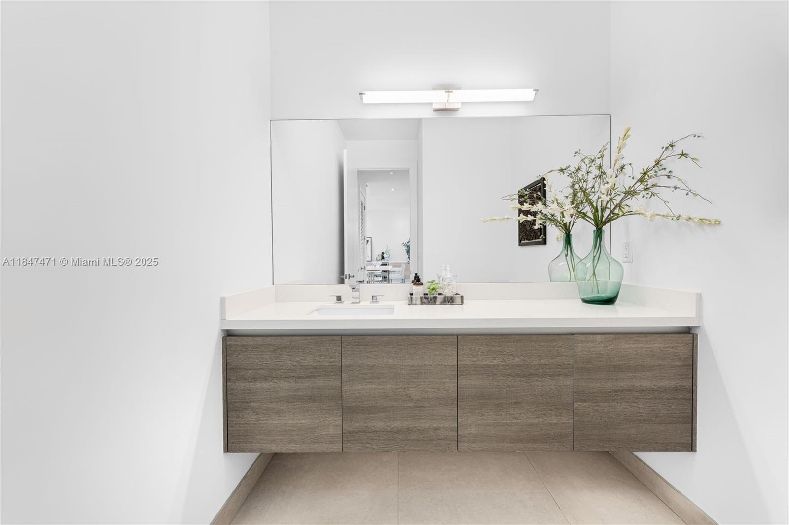 16703 S Botaniko Dr S