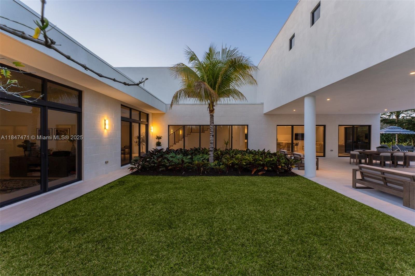 16703 S Botaniko Dr S