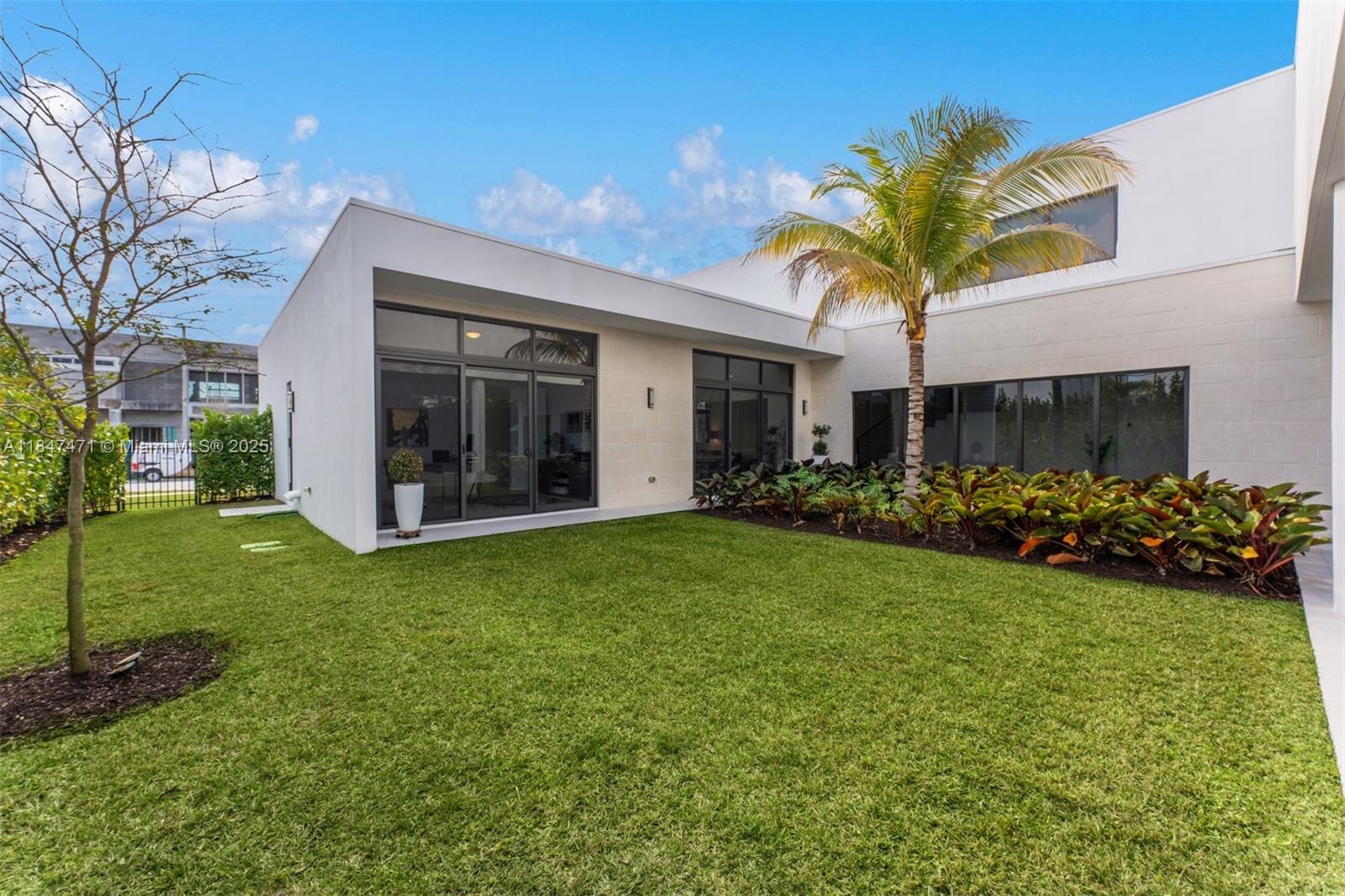 16703 S Botaniko Dr S