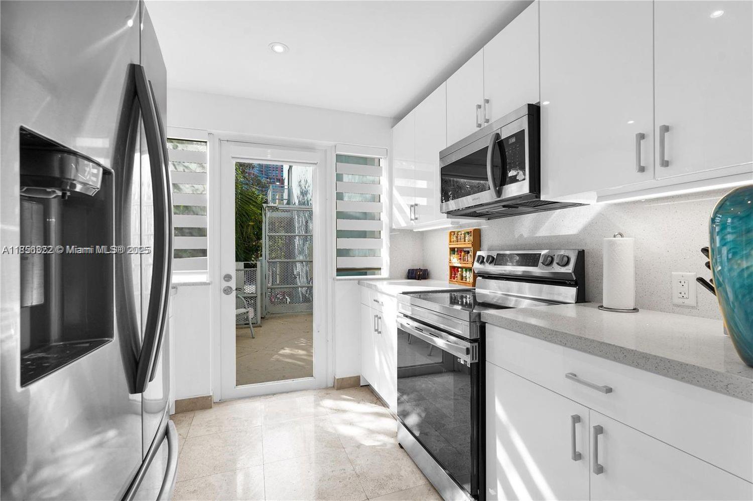 200 Washington Ave # 15
