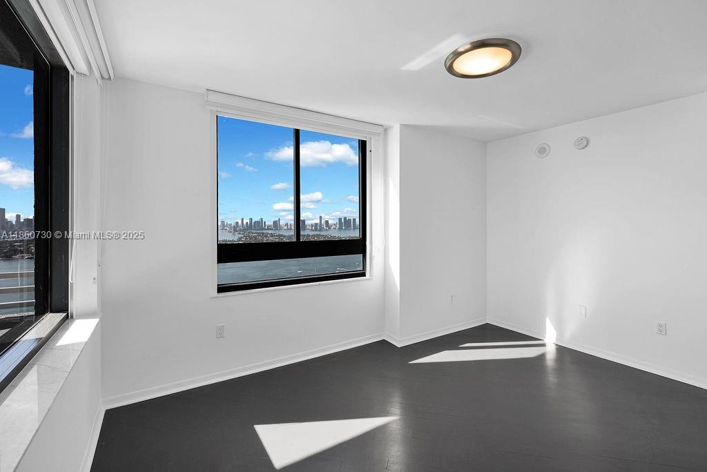 1330 West Ave Unit: LPH02
