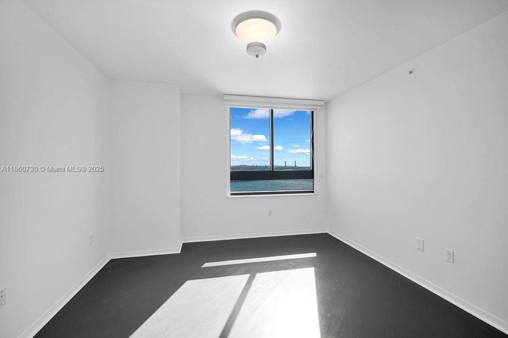 1330 West Ave Unit: LPH02