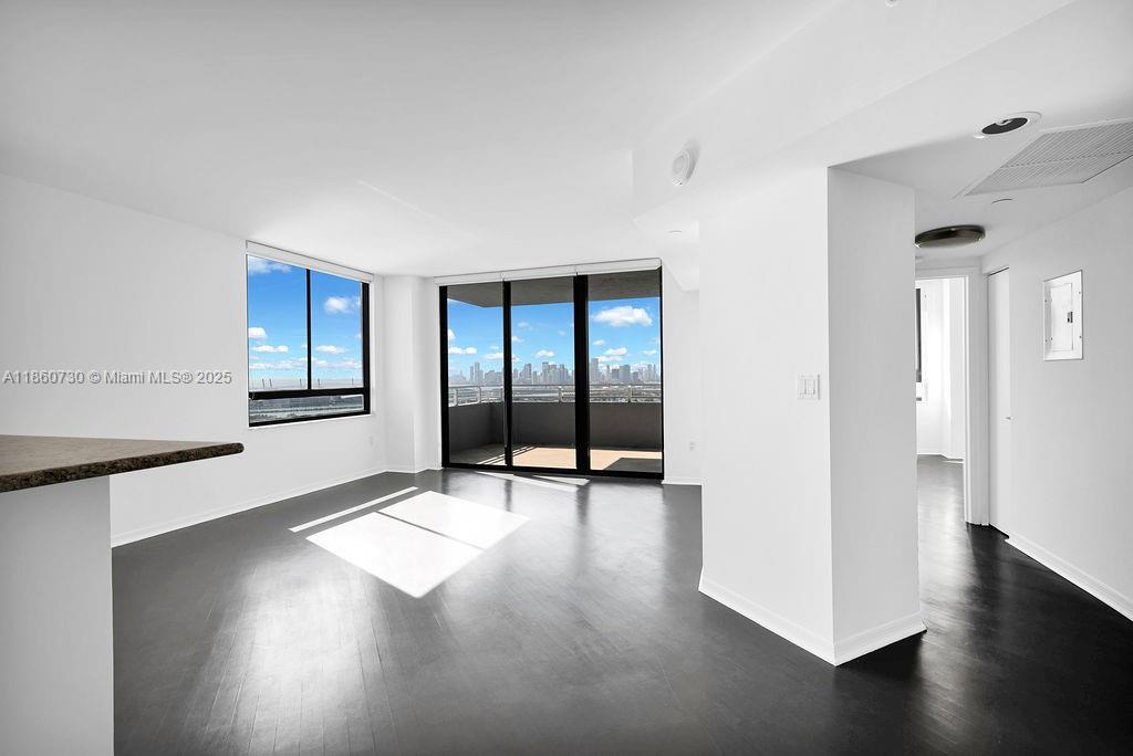 1330 West Ave Unit: LPH02