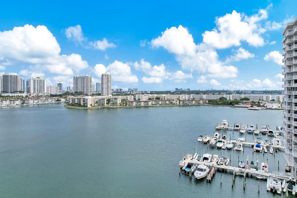 2780 NE 183rd St # 1511