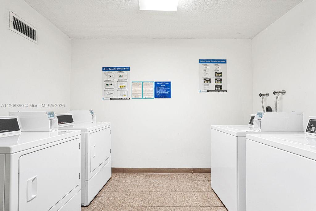 2780 NE 183rd St # 1511